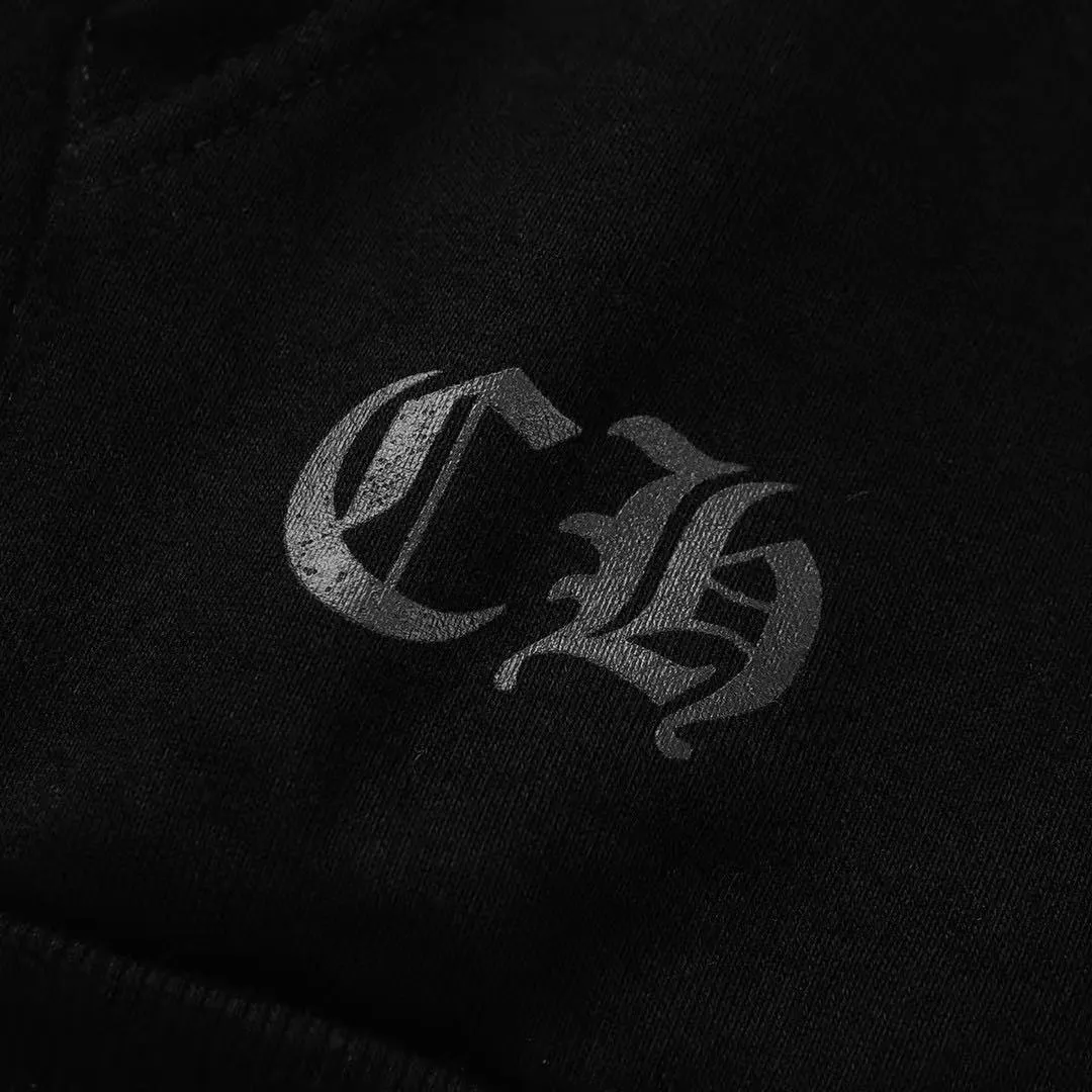 P240 Cross-border model, please do not place an order if you are pursuing quality - Chrome Hearts/Chrome Hearts 23ss cross ✝️ Sanskrit printed zipper sweatshirt cardigan jacket - High weight, high density and high quality. The wool is soft, delicate and skin-friendly. Soft and silky to the touch. Warmth and skin-friendly. - Custom-woven and dyed with no color difference. No matter the fabric or workmanship details, it beats the ordinary version on the market. - Hardware zipper accessories are all customized and full of details - Color: black White -Size: S M L XL